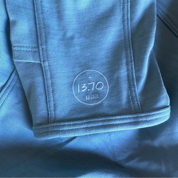 Allbirds Natural Run Mid Layer in Green Hush - Small - Picture 7 of 7